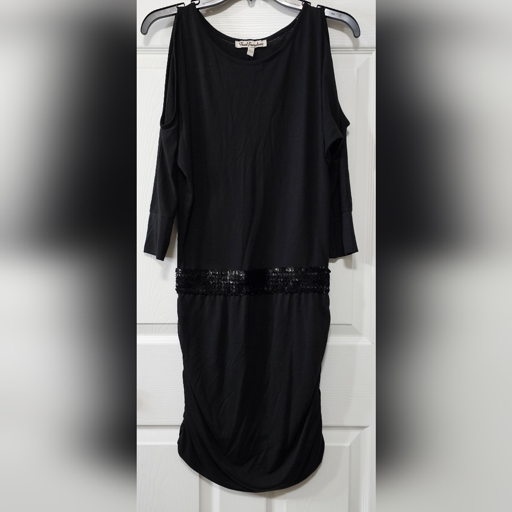 True Freedom Cold Shoulder Sequin Waist Black Dress Junior Size Medium